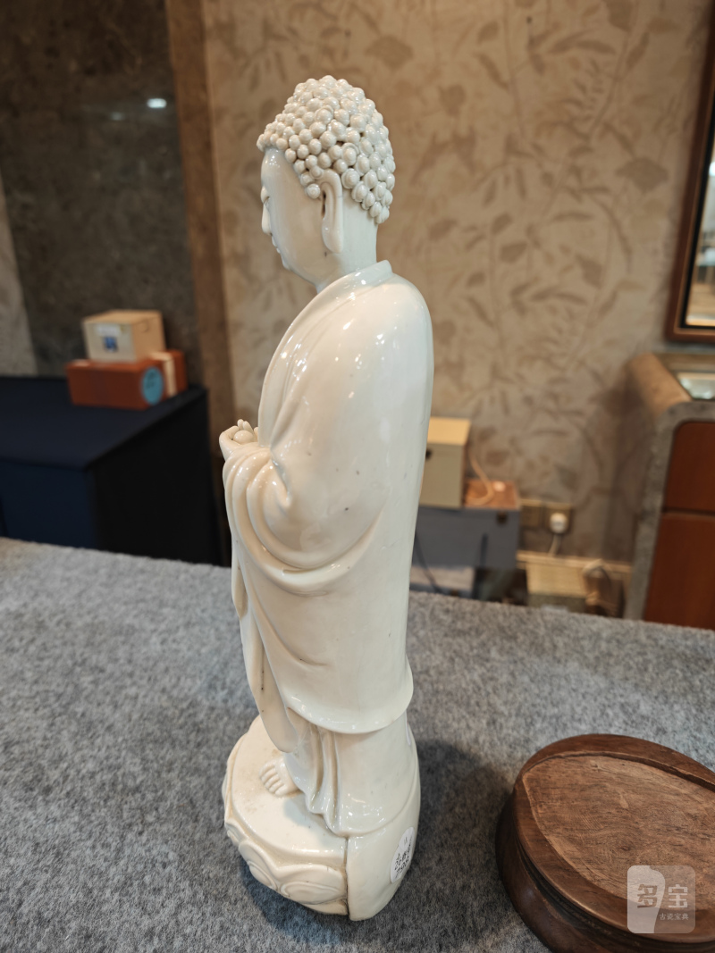 明 德化窑释迦牟尼立像 - 图12